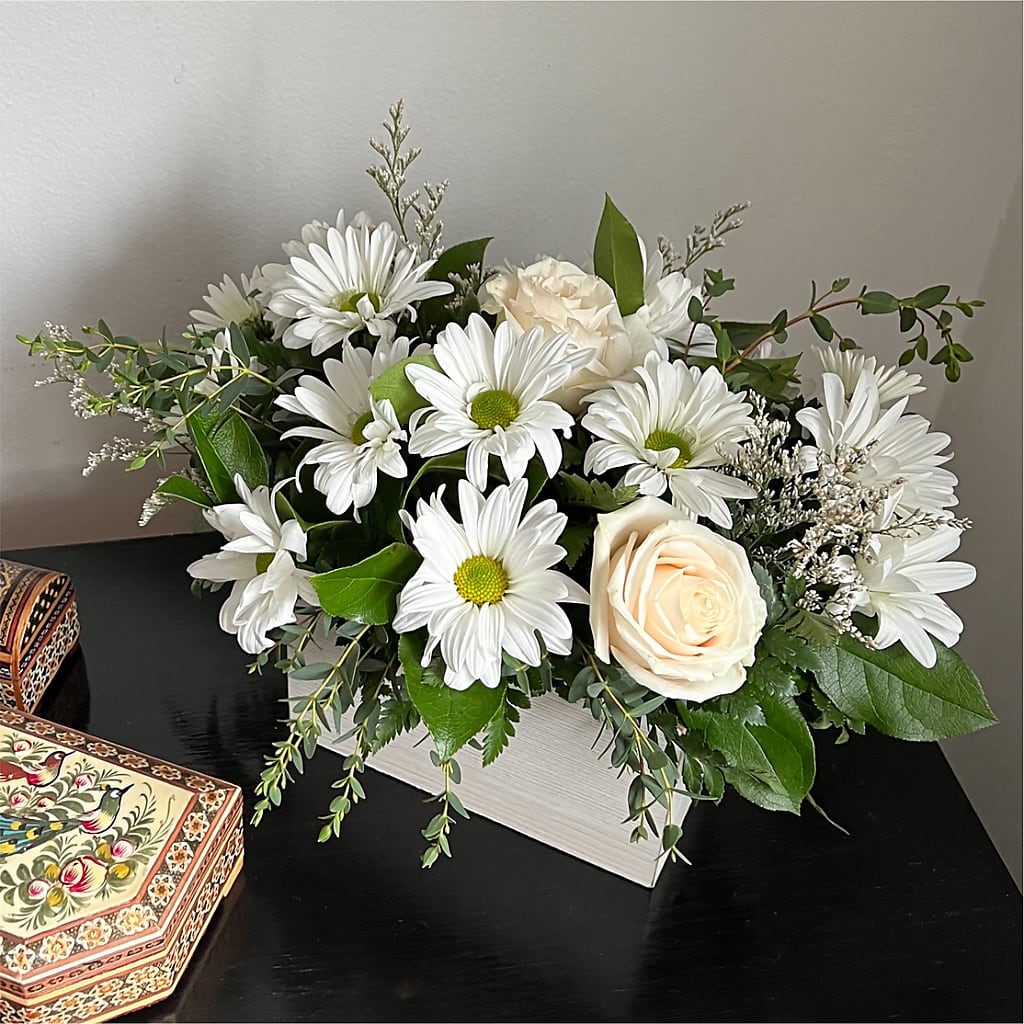 Fresh Linen Box Bouquet – Daisy Day Florist, Avondale Estates GA