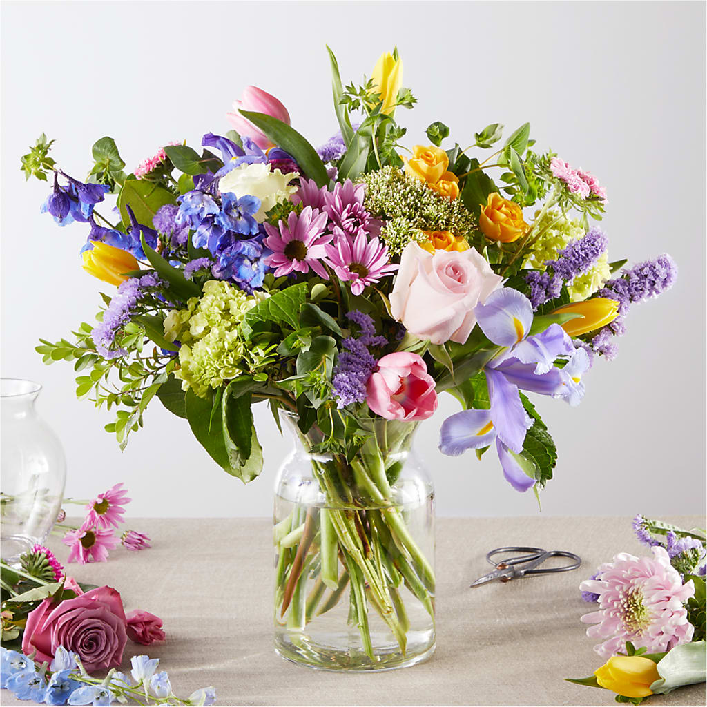 Pastel Tradition - A Florist Original – Daisy Day Florist, Avondale Estates GA