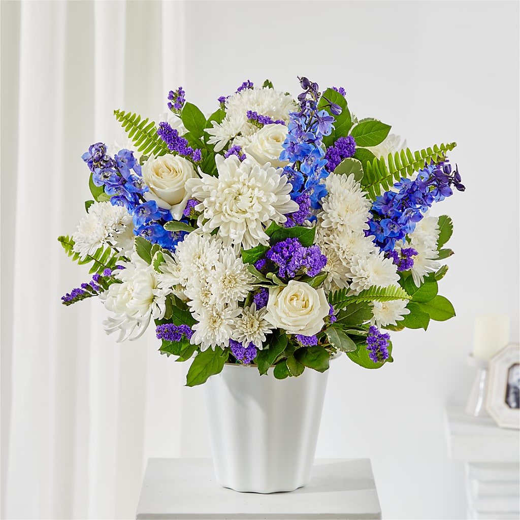 Hold Dear Tabletop Basket – Daisy Day Florist, Avondale Estates GA