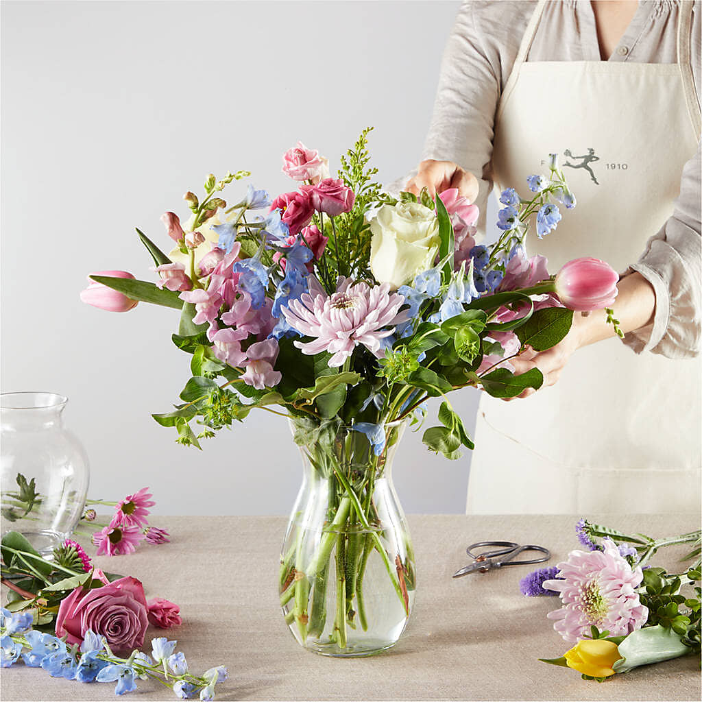 Pastel Tradition - A Florist Original –  Daisy Day Florist, Avondale Estates GA