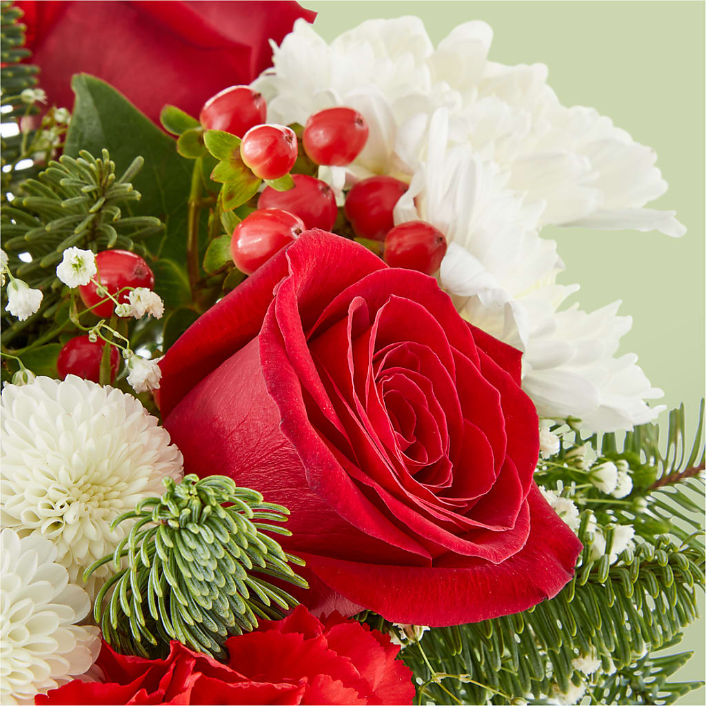 Chance of Flurries Bouquet –  Daisy Day Florist, Avondale Estates GA