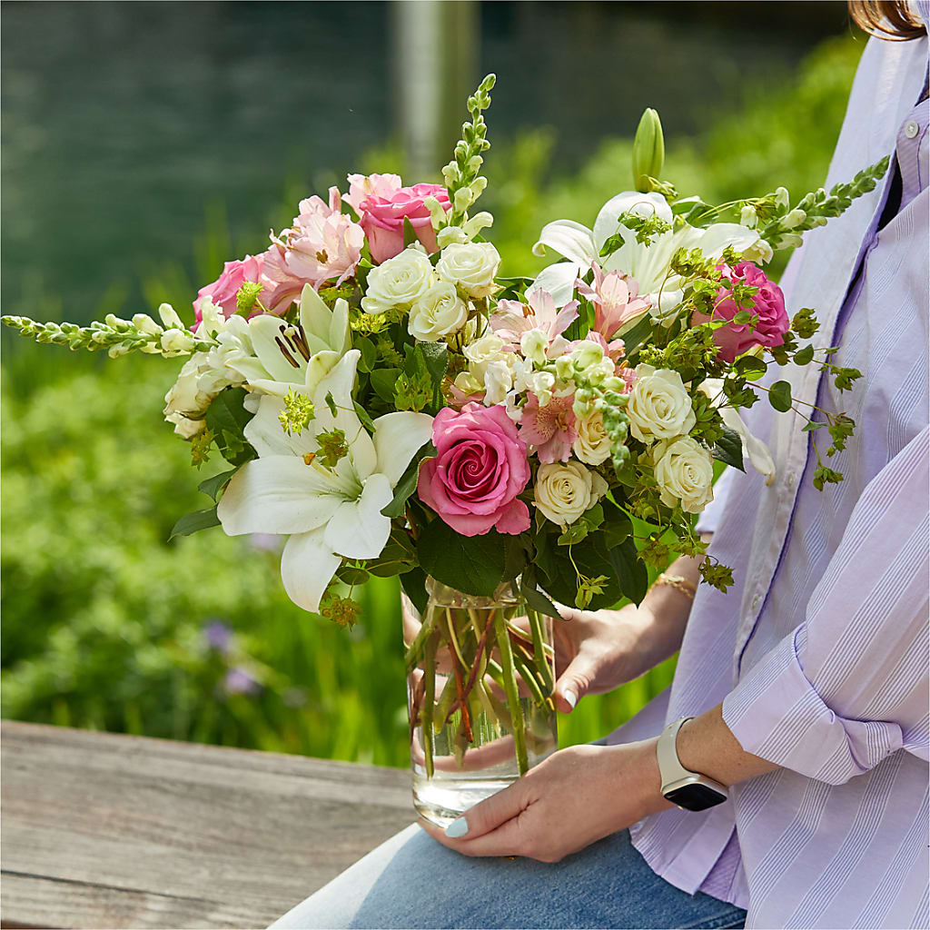 Fondly Bouquet –  Daisy Day Florist, Avondale Estates GA